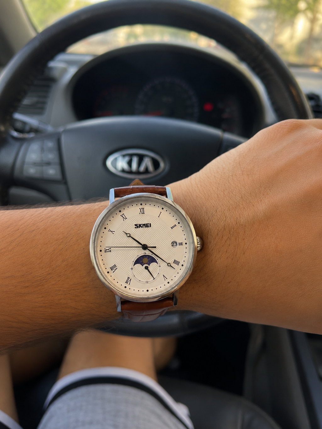 Skmei moon phase leather Havan / white