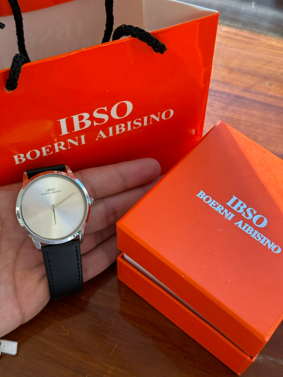 IBSO Minimal Leather - Black Leather